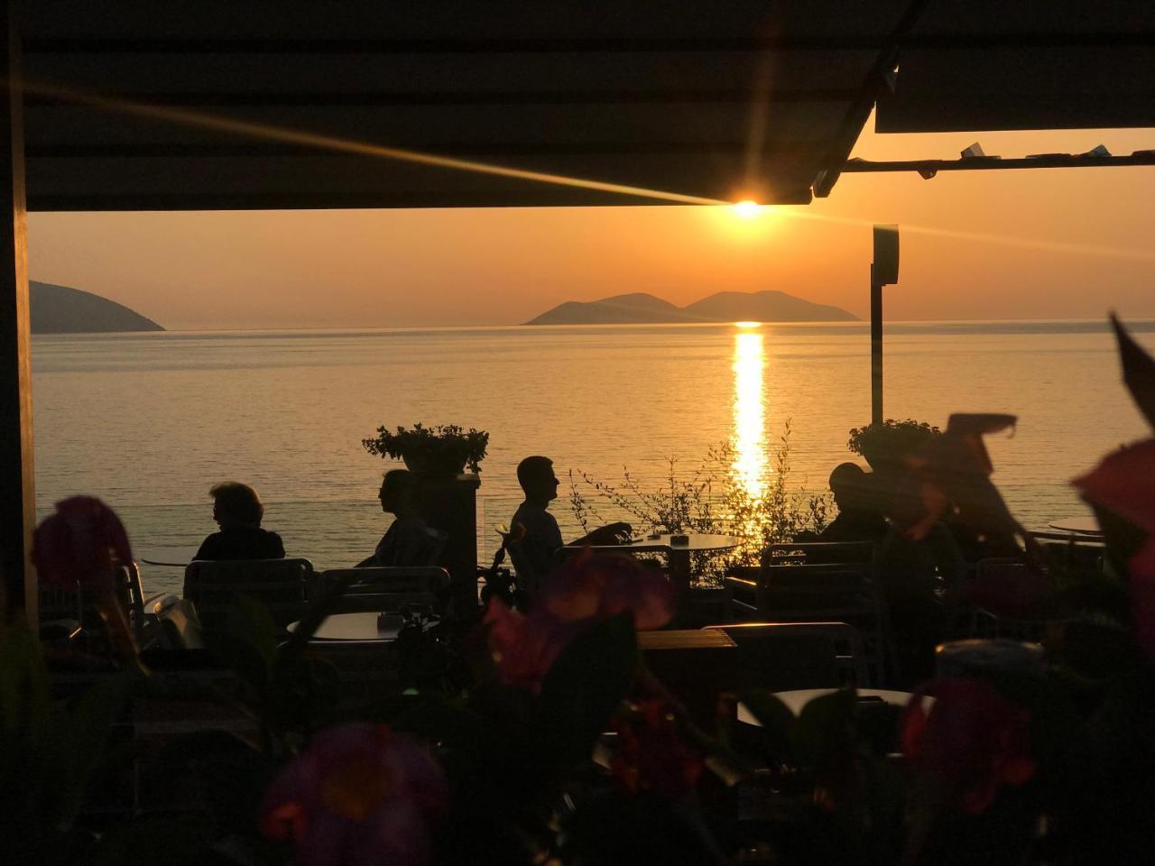 Hotel Miramare Avlonya Dış mekan fotoğraf
